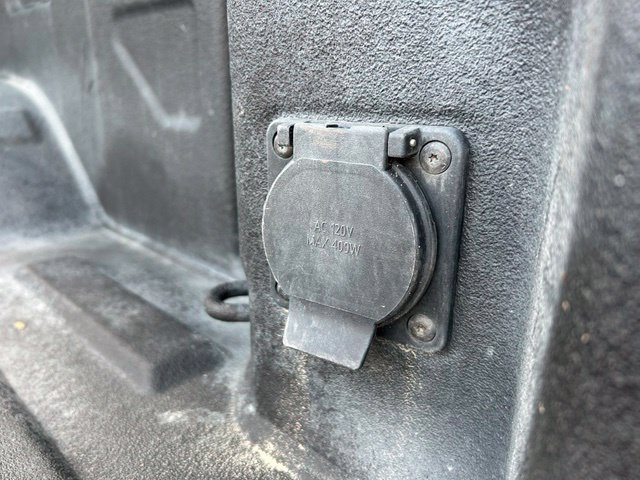 Used 2022 GMC Sierra 3500 AT4 w/ AT4 Preferred Package AWD/4WD image 13