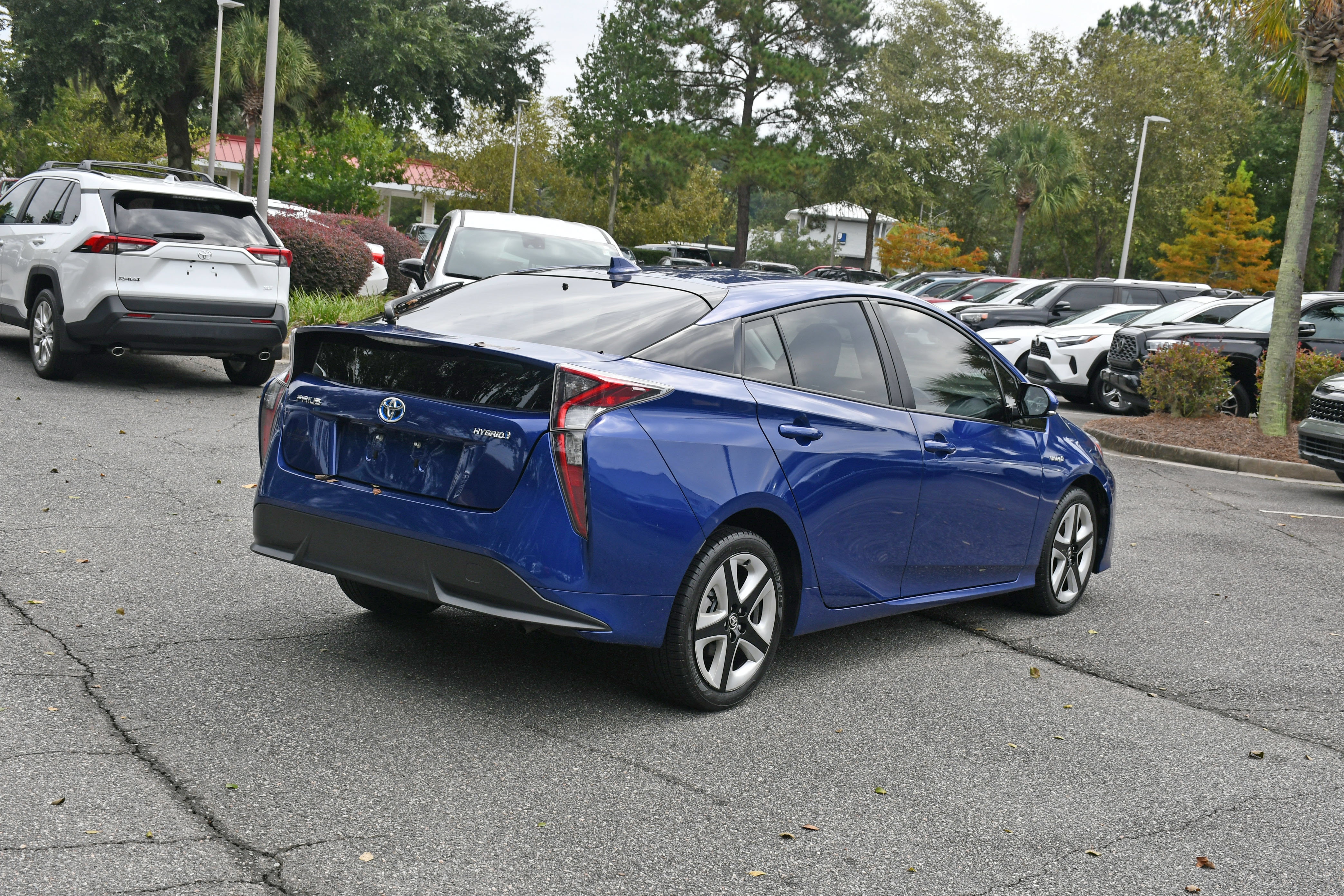 Used 2016 Toyota Prius Four Touring FWD image 4