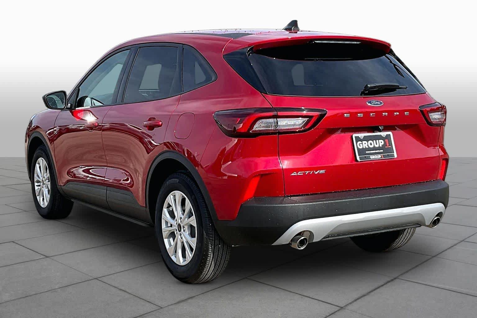 Used 2026 Ford Escape Active w/ Cold Weather Package FWD image 11