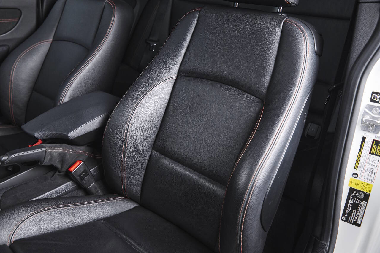 Used 2011 BMW 1 Series M image 54