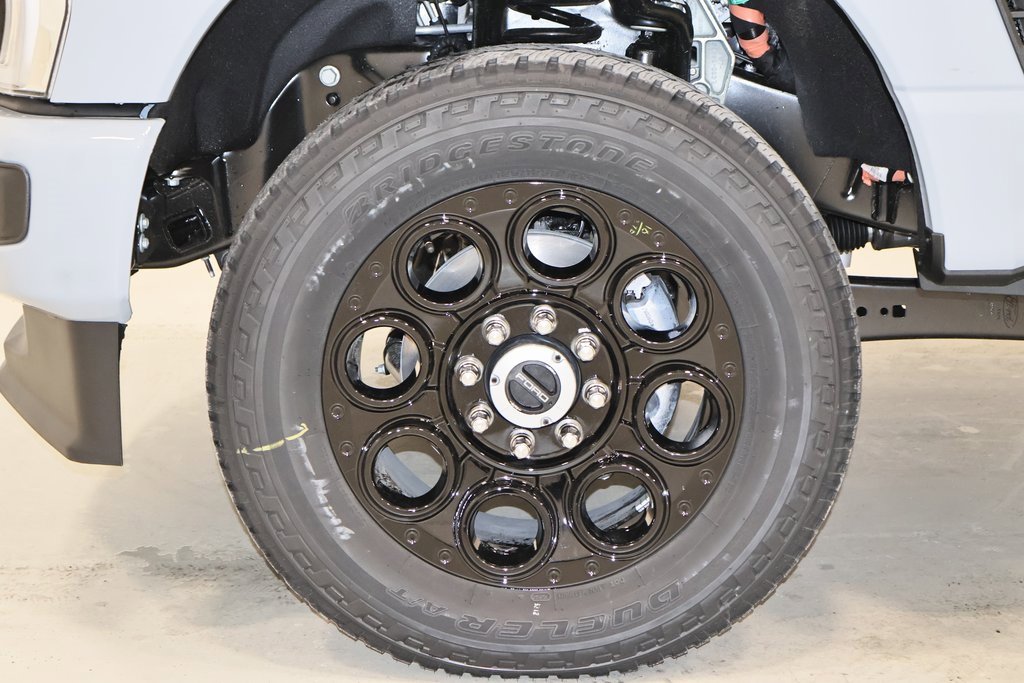 New 2025 Ford F350 Lariat w/ Lariat Ultimate Package image 36