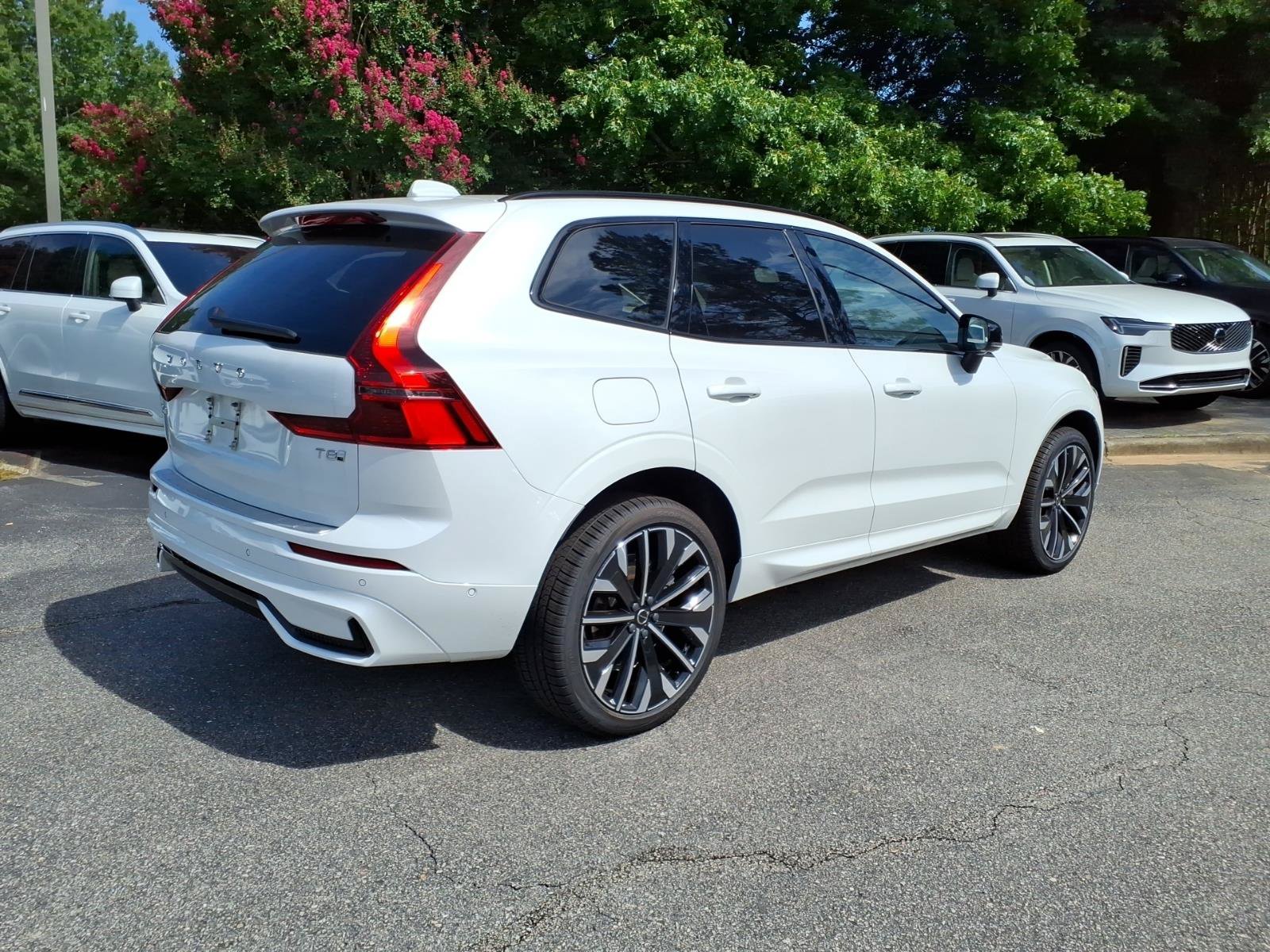 New 2026 Volvo XC60 T8 Ultra w/ Protection Package Premier AWD/4WD image 4