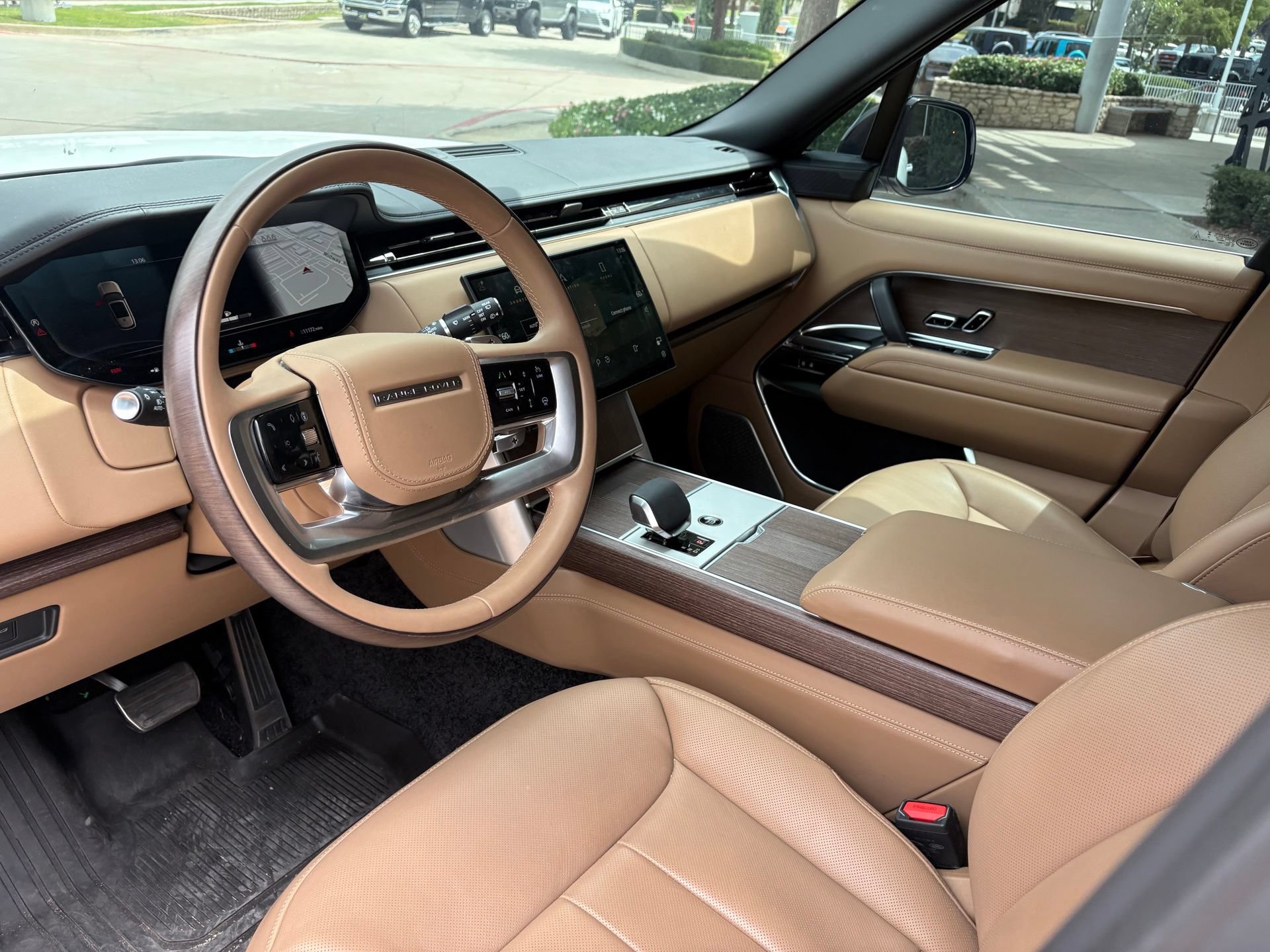 Used 2025 Land Rover Range Rover Autobiography AWD/4WD image 8