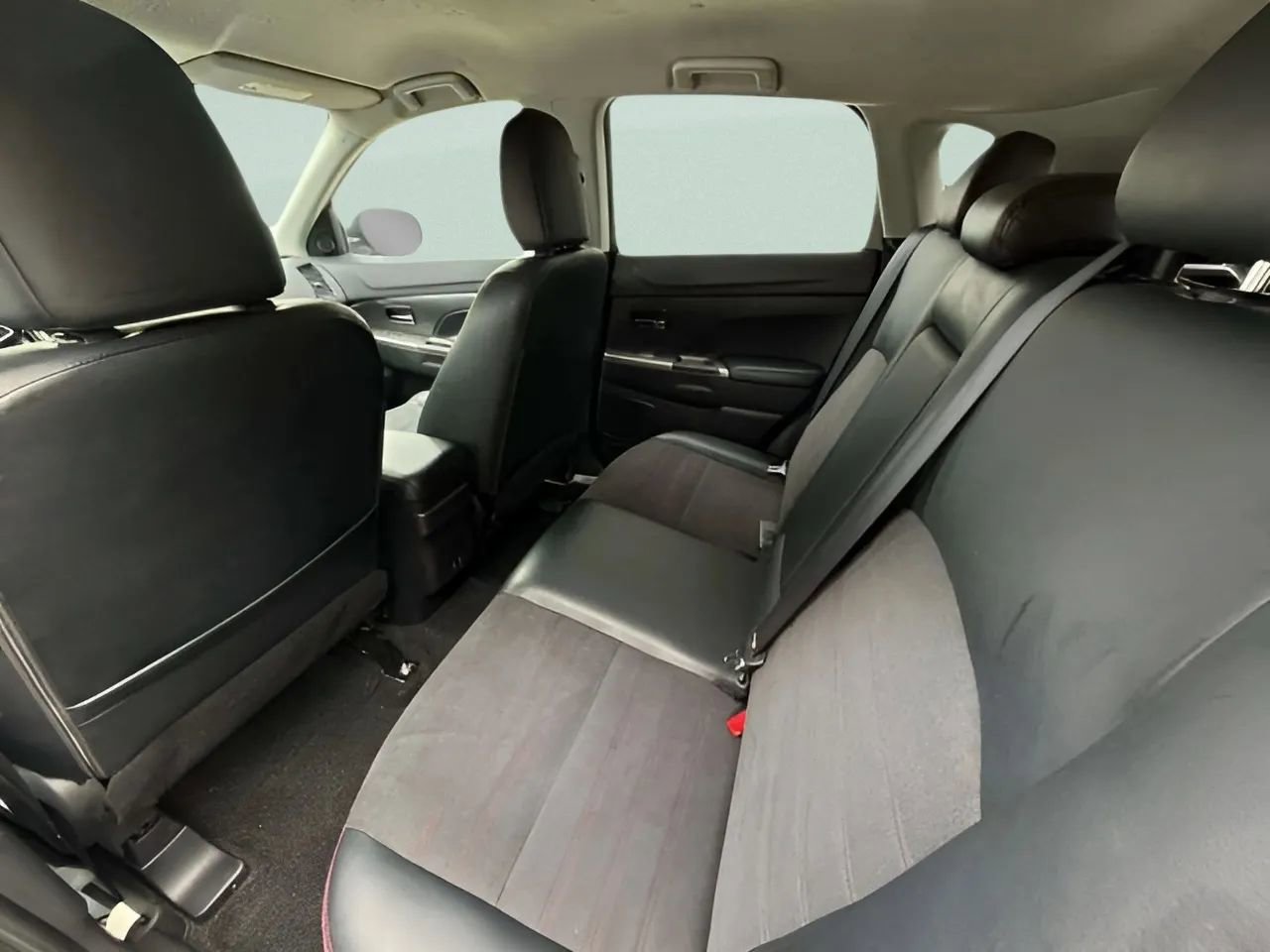 Used 2022 Mitsubishi Outlander Sport SE image 32