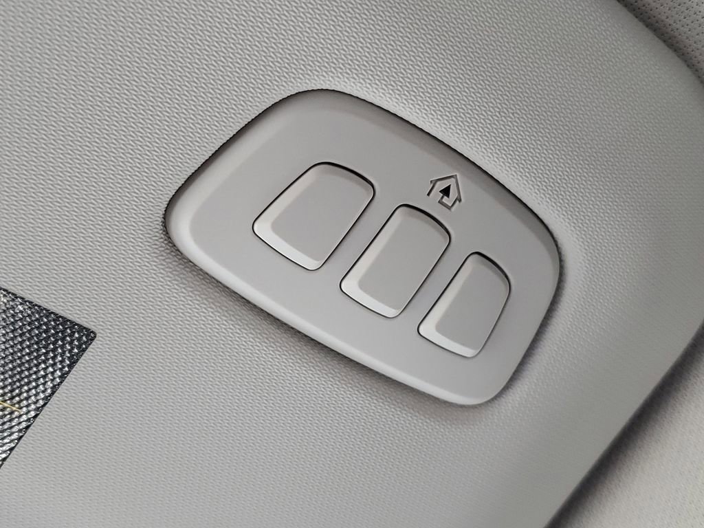 Certified 2025 Ford Escape Platinum image 25