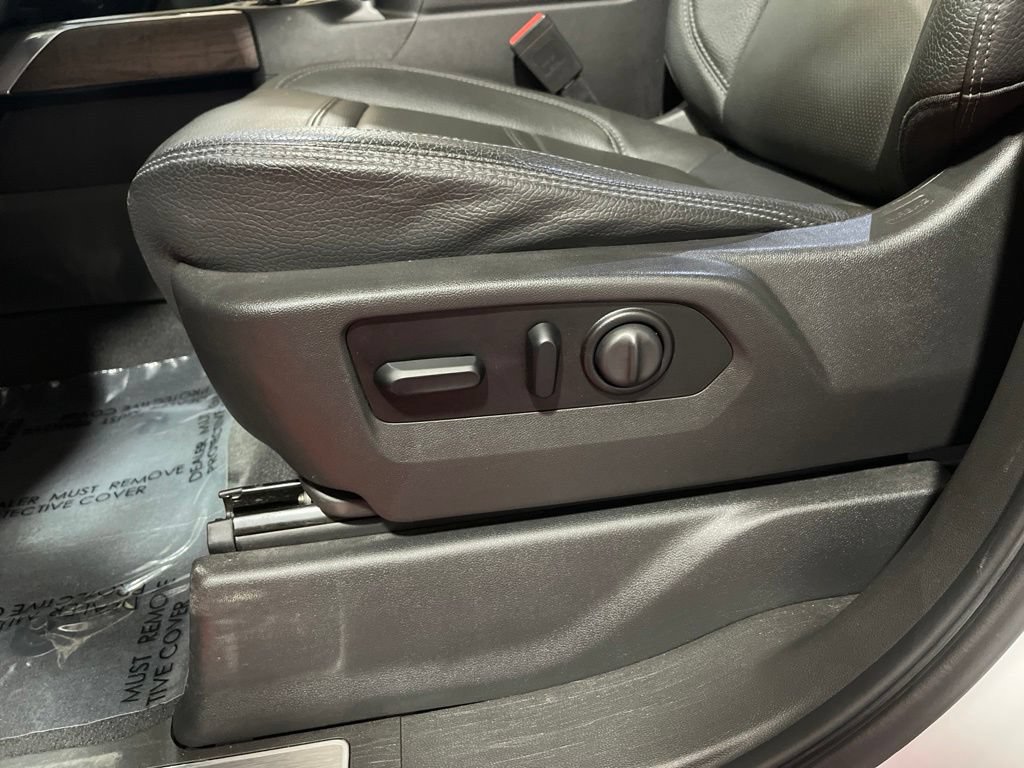Certified 2021 GMC Sierra 3500 Denali w/ Denali Ultimate Package AWD/4WD image 19