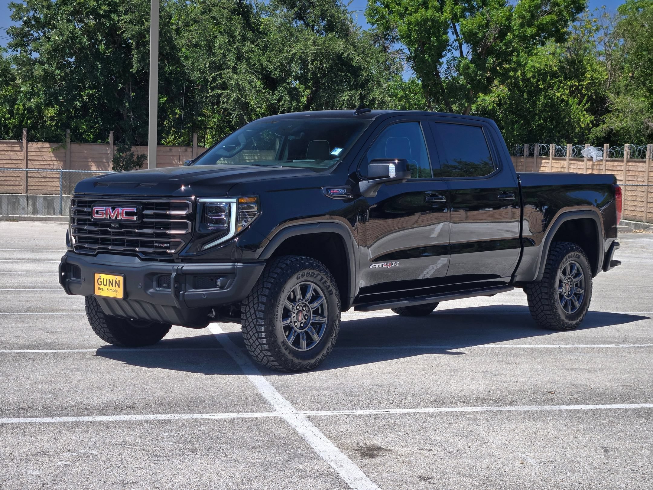 Used 2026 GMC Sierra 1500 AT4X AWD/4WD image 7