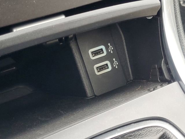 Used 2017 Ford Edge Titanium w/ Technology Package image 29