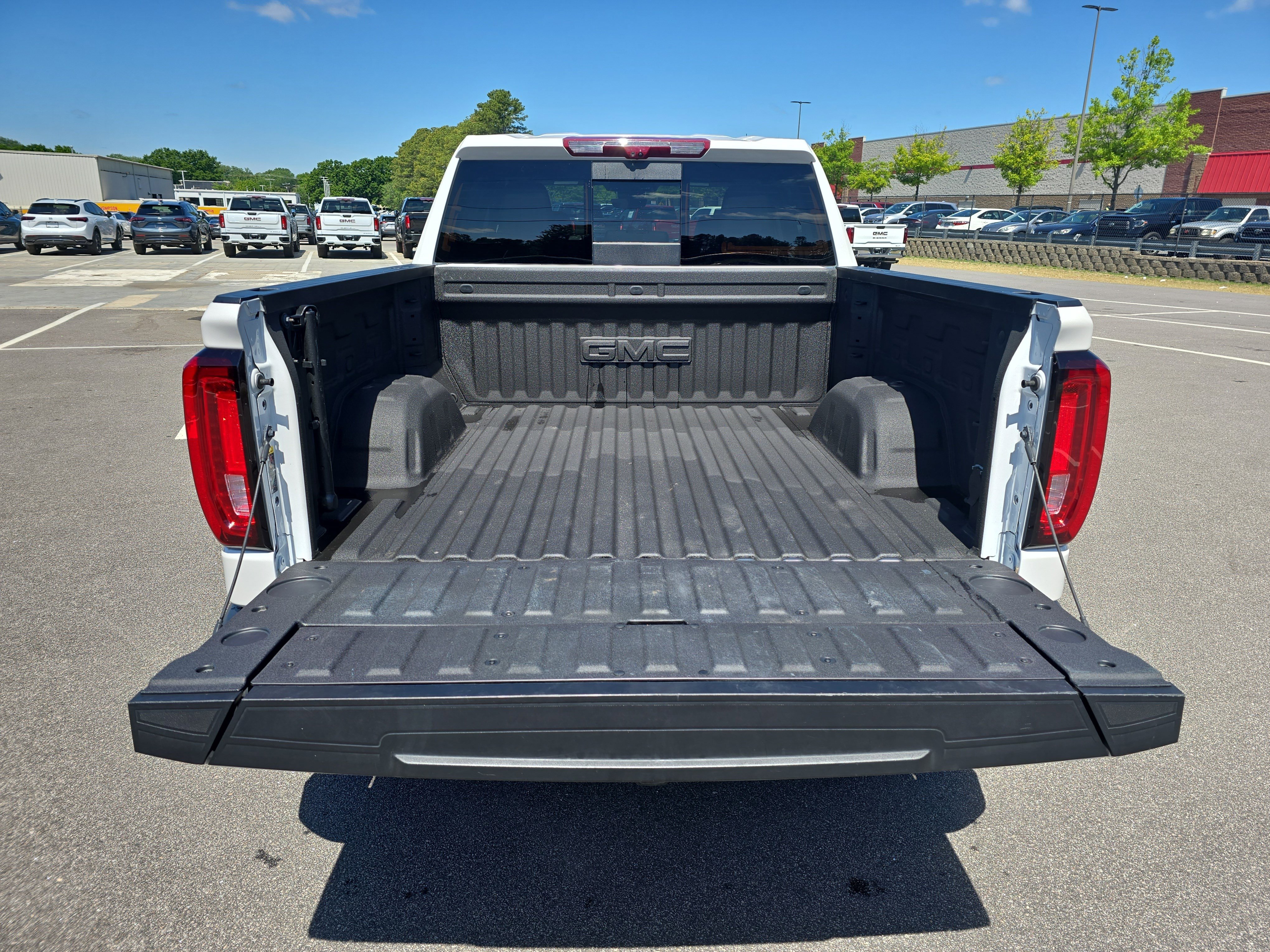Used 2025 GMC Sierra 1500 Denali w/ Denali Reserve Package AWD/4WD image 12