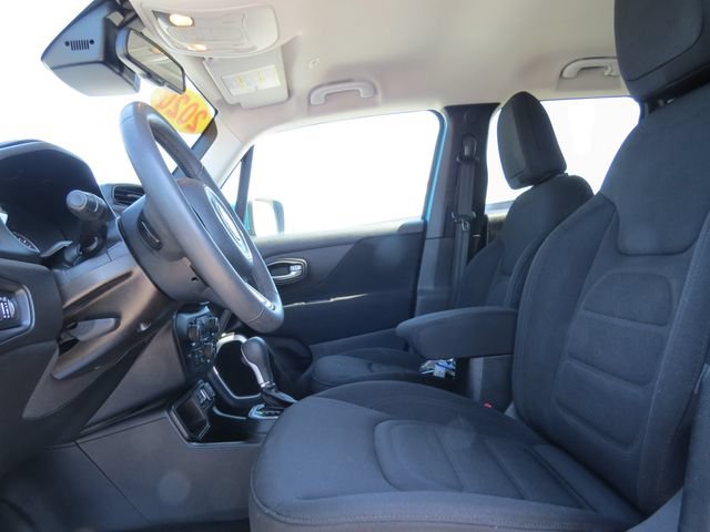 Used 2020 Jeep Renegade Latitude w/ Popular Equipment Group FWD image 13