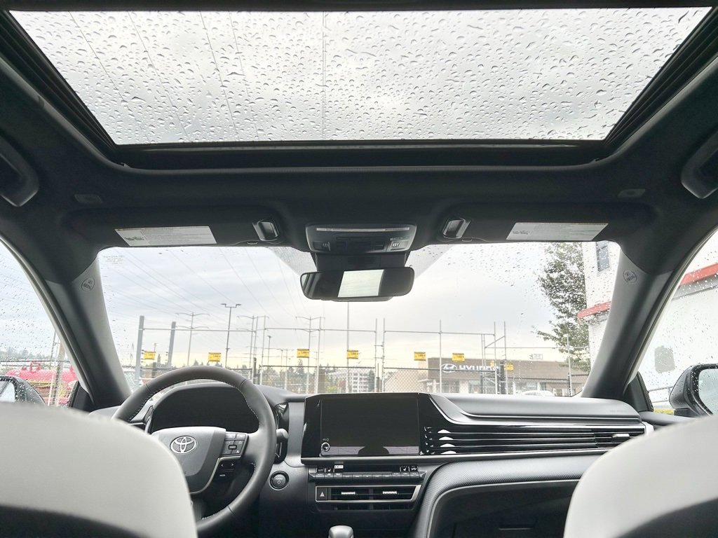 New 2026 Toyota Camry Hybrid image 17