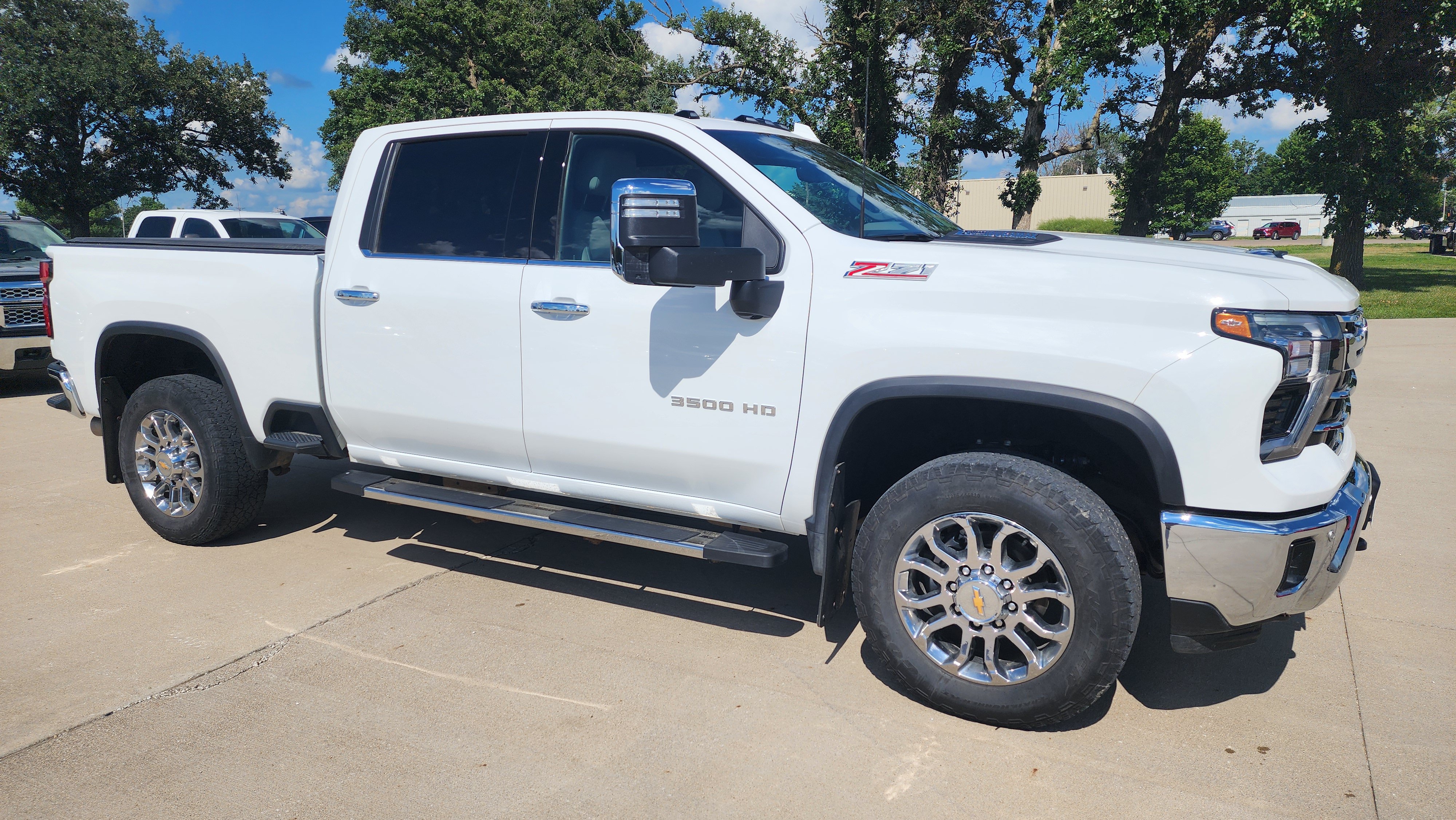 Used 2026 Chevrolet Silverado 3500 LTZ w/ LTZ Plus Package AWD/4WD image 3
