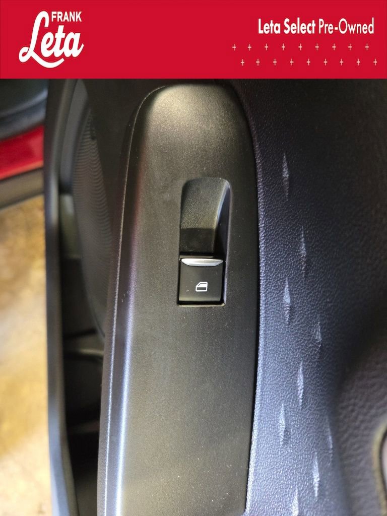 Used 2020 Ford Escape SE FWD image 22