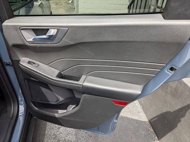 Used 2024 Ford Escape ST-Line w/ Tech Pack #1 AWD/4WD image 18