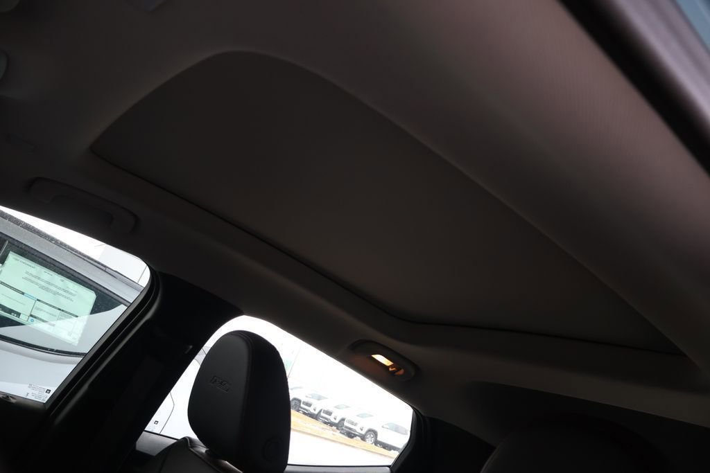 New 2027 Chevrolet Bolt RS w/ Technology Package image 13