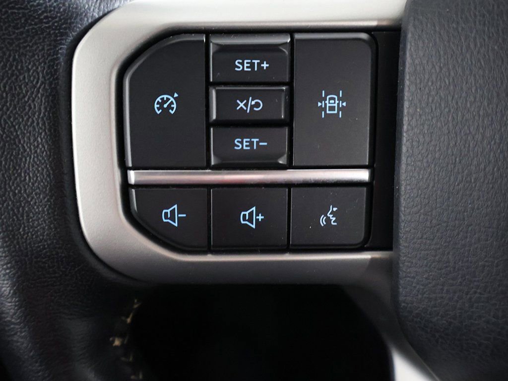 Used 2023 Ford Expedition XLT image 44