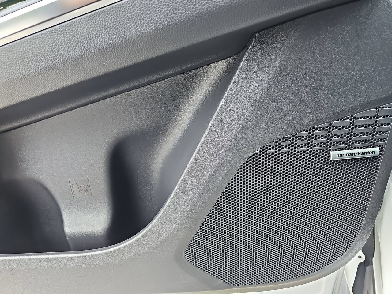 Certified 2023 Subaru Solterra AWD image 34