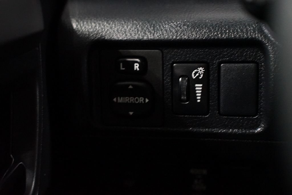 Certified 2019 Toyota 4Runner SR5 AWD/4WD image 23