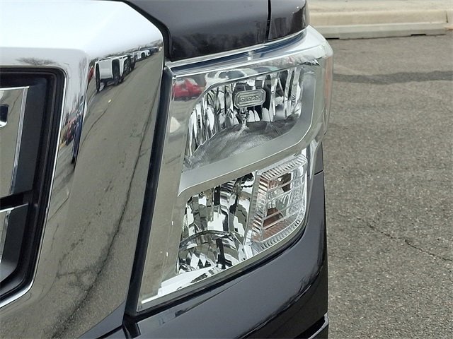 Used 2021 Nissan Titan SV w/ SV Convenience Package image 9