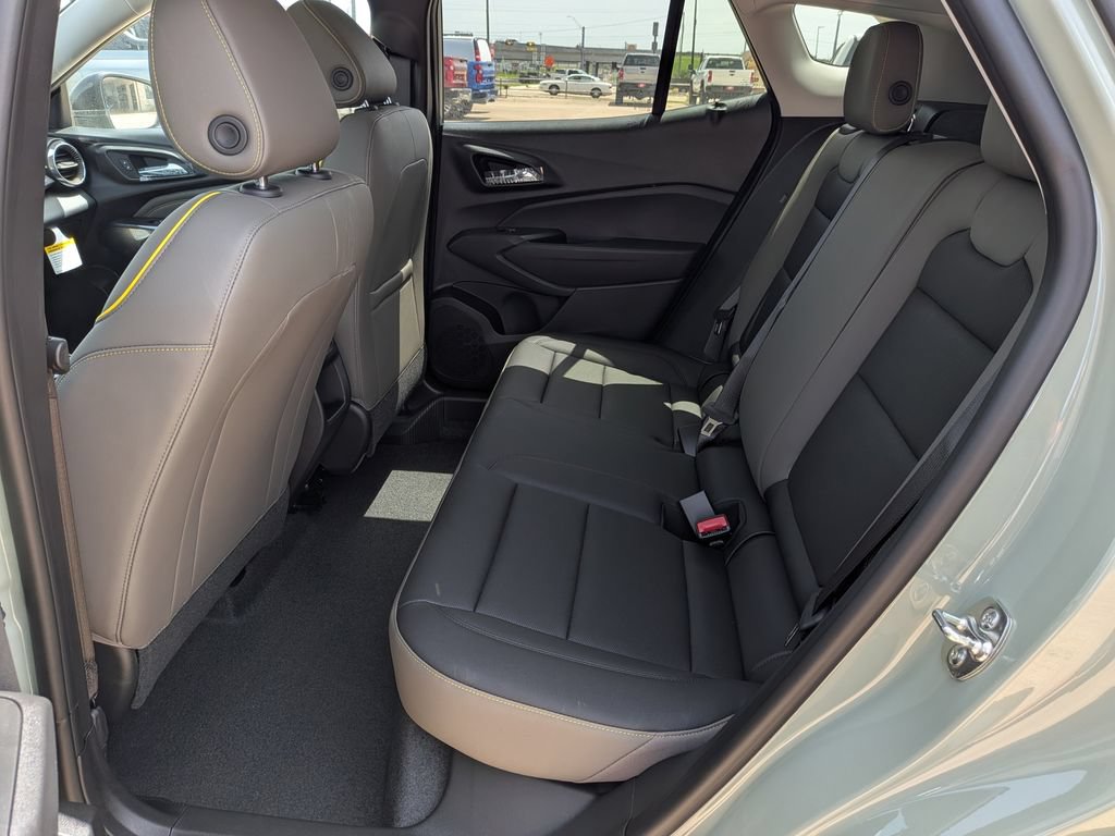 New 2026 Chevrolet Trax ACTIV w/ Driver Confidence Package FWD image 32