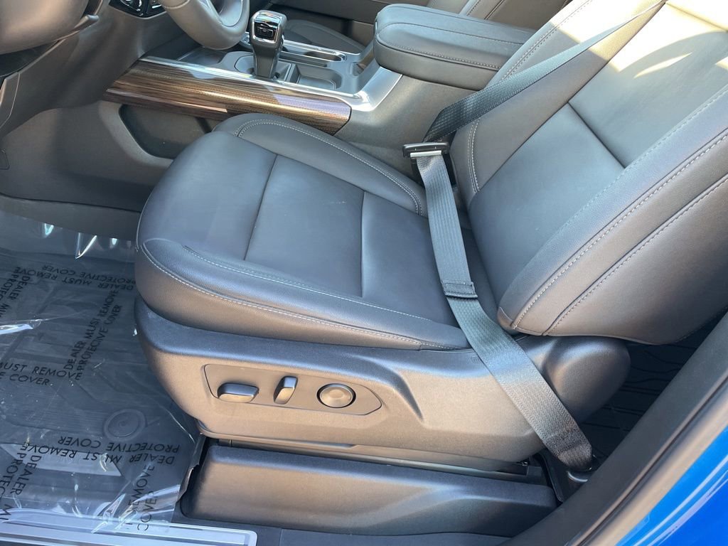 Used 2025 Chevrolet Silverado 1500 LT Trail Boss w/ Convenience Package II image 9