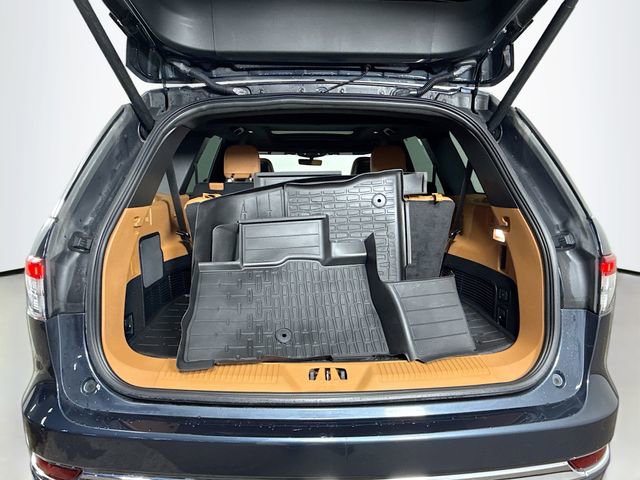 Used 2023 Lincoln Aviator Black Label w/ Dynamic Handling Package image 28