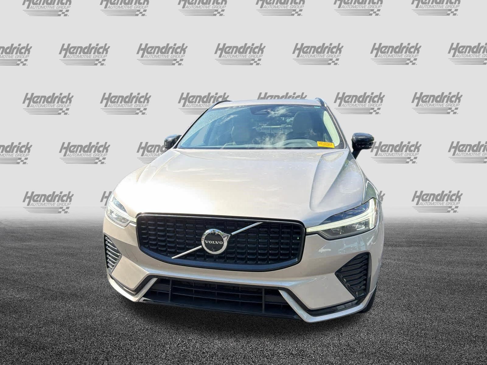 Used 2024 Volvo XC60 B5 Plus w/ Protection Package Premier AWD/4WD image 6