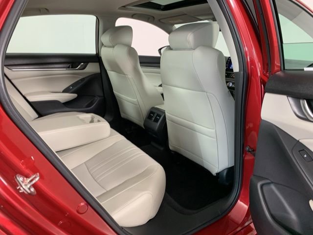 Used 2020 Honda Accord Touring image 36