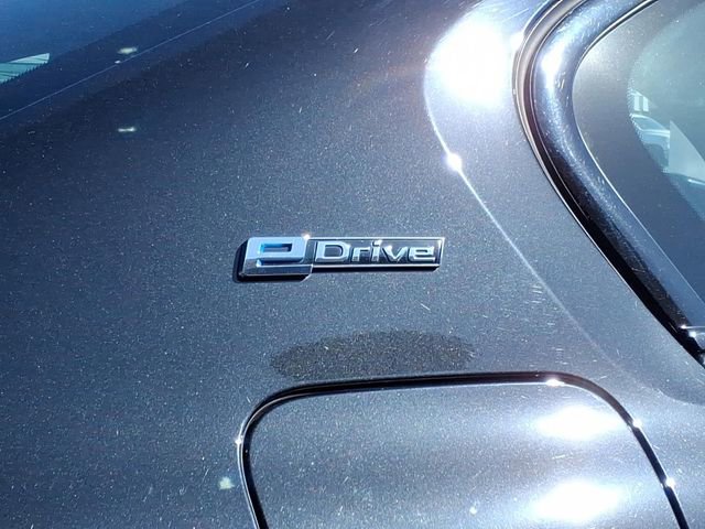 Used 2019 BMW 530e w/ M Sport Package image 29