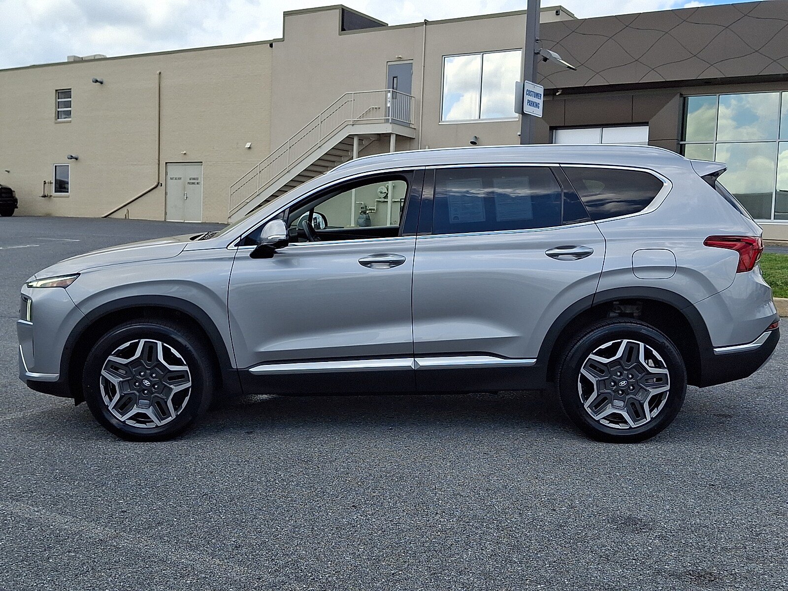Certified 2023 Hyundai Santa Fe Limited AWD/4WD image 8