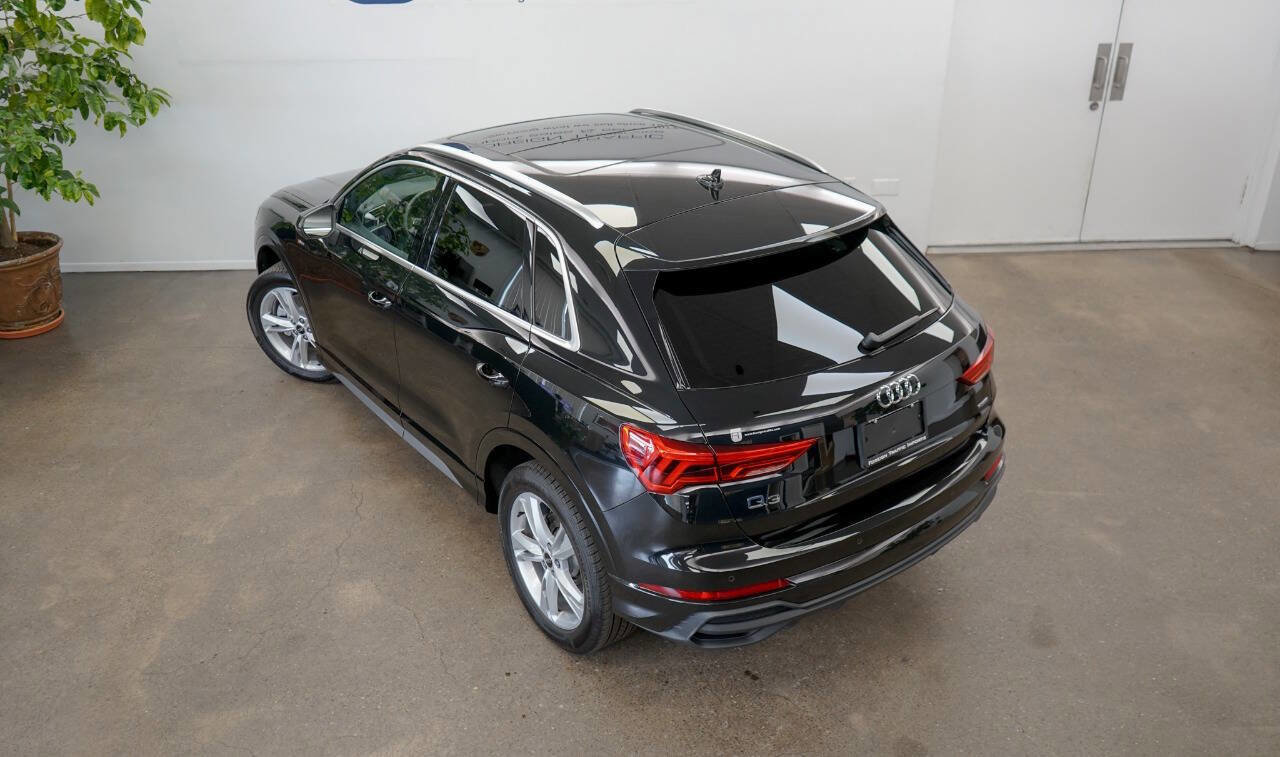 Used 2024 Audi Q3 2.0T Premium Plus w/ Premium Plus Package image 31