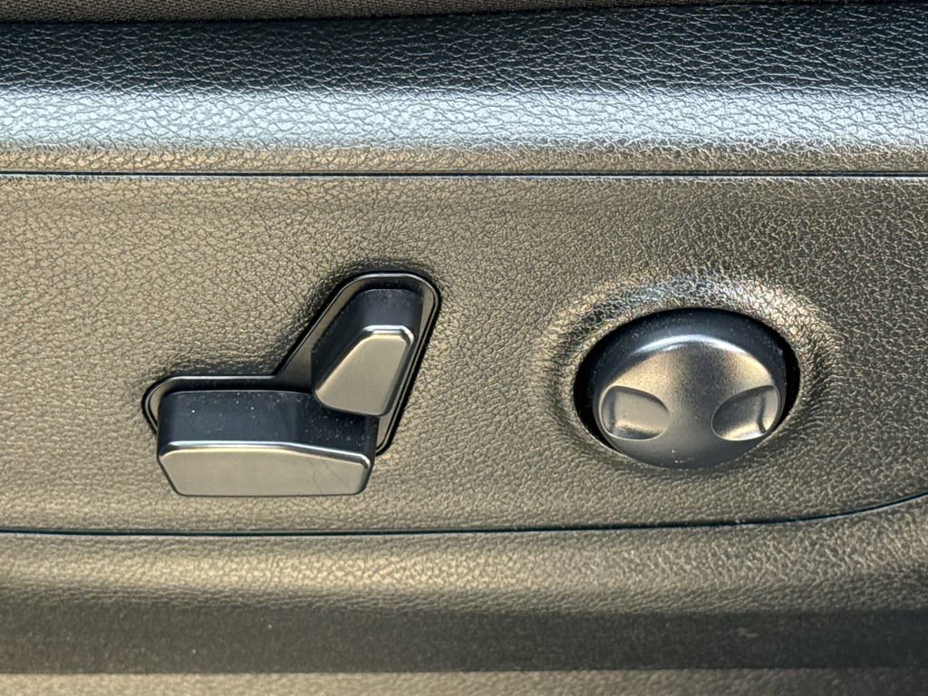 Used 2023 RAM 1500 Big Horn AWD/4WD image 21