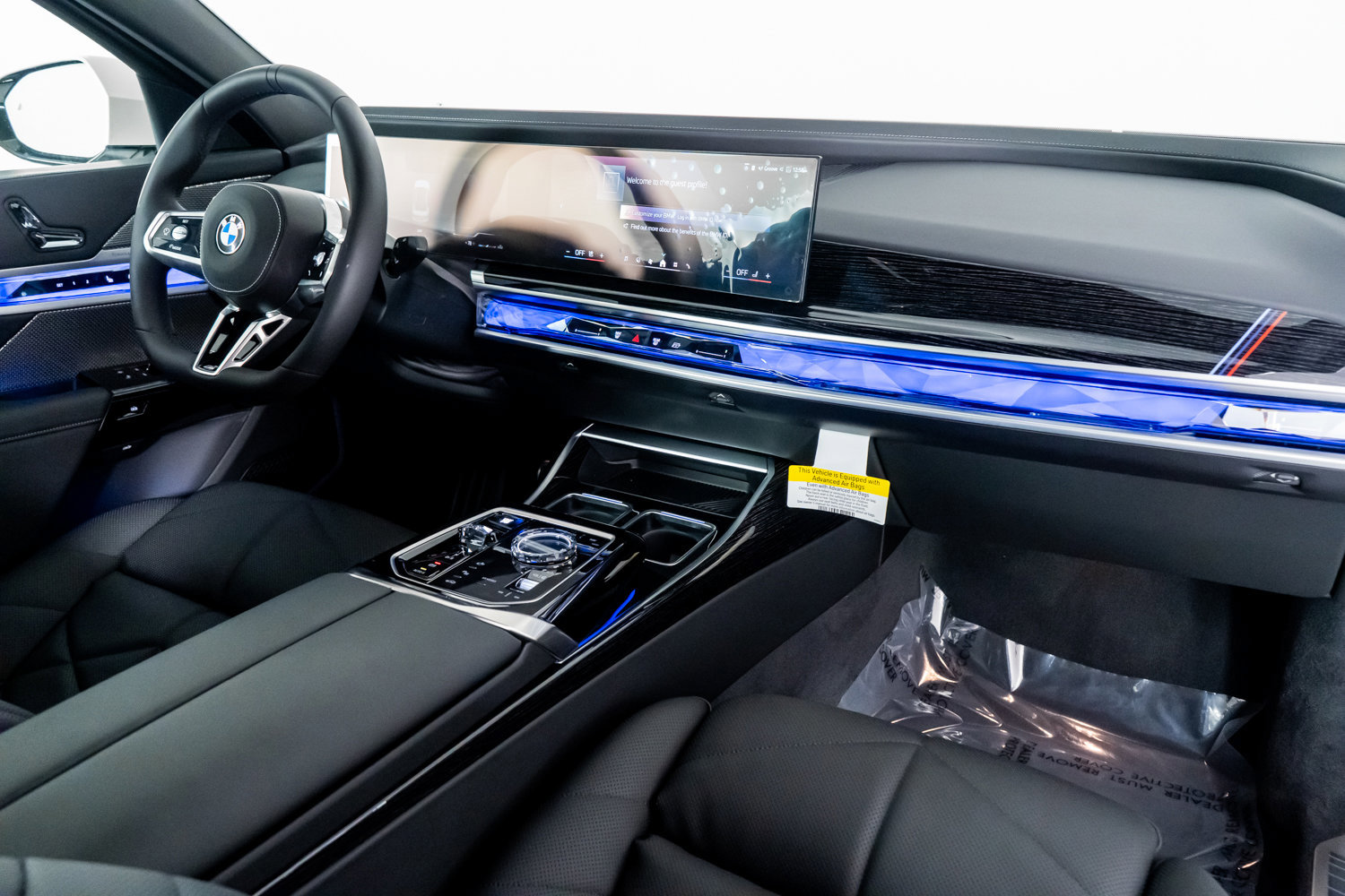Used 2025 BMW 740i w/ Premium Package RWD image 52