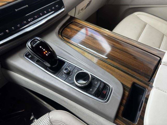 Used 2021 Cadillac Escalade Premium Luxury Platinum AWD/4WD image 40