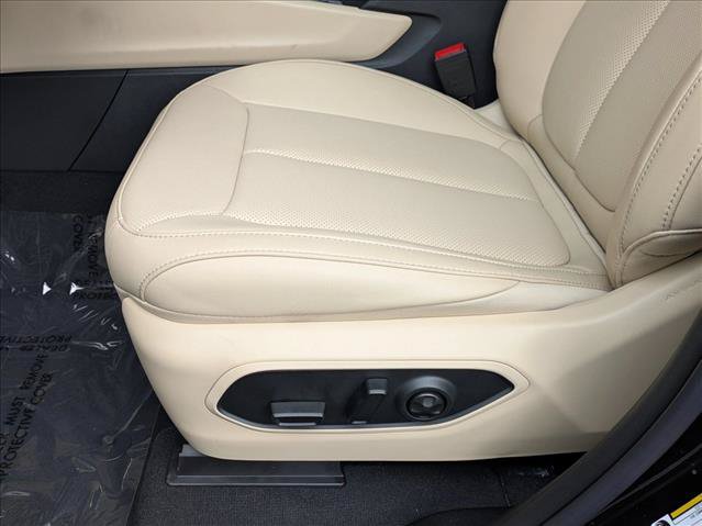 New 2026 Jeep Grand Cherokee Limited w/ Luxury Tech Group II AWD/4WD image 4