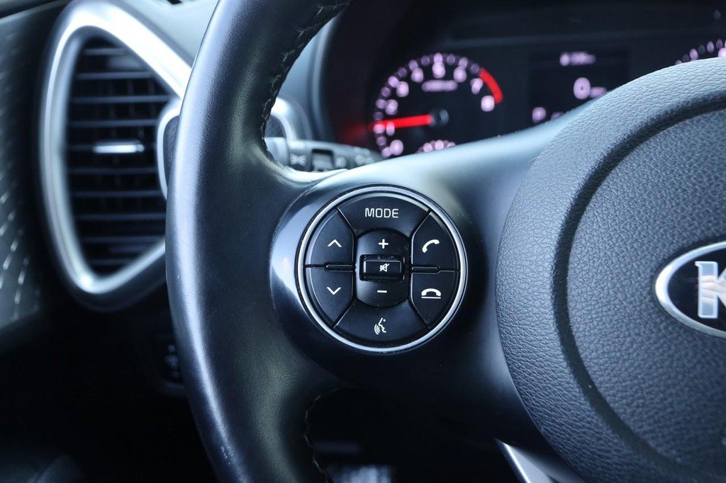 Used 2020 Kia Soul X-Line image 11