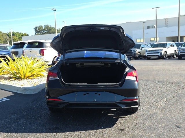 Certified 2023 Hyundai Elantra SEL w/ Convenience Package image 22