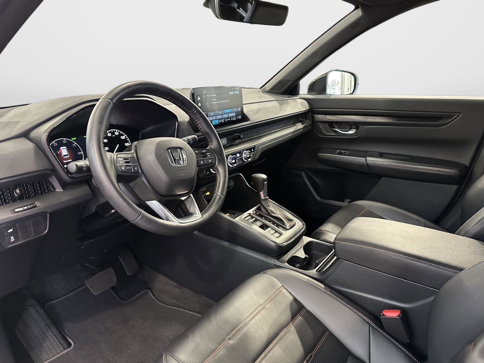 Certified 2025 Honda CR-V Sport-L image 30