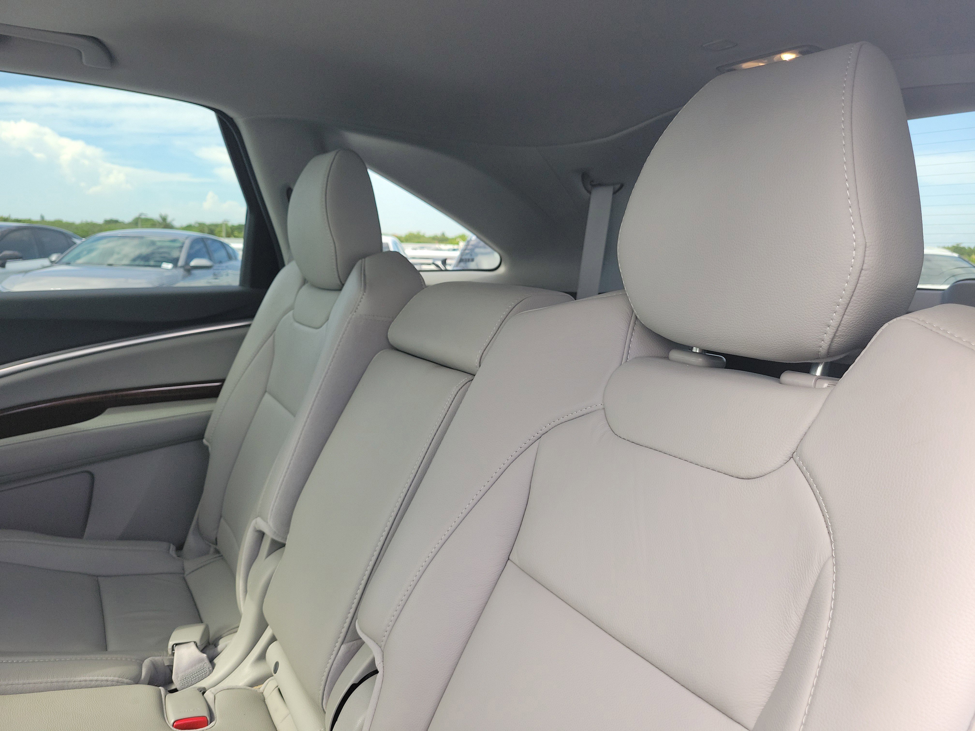 Used 2020 Acura MDX FWD image 12