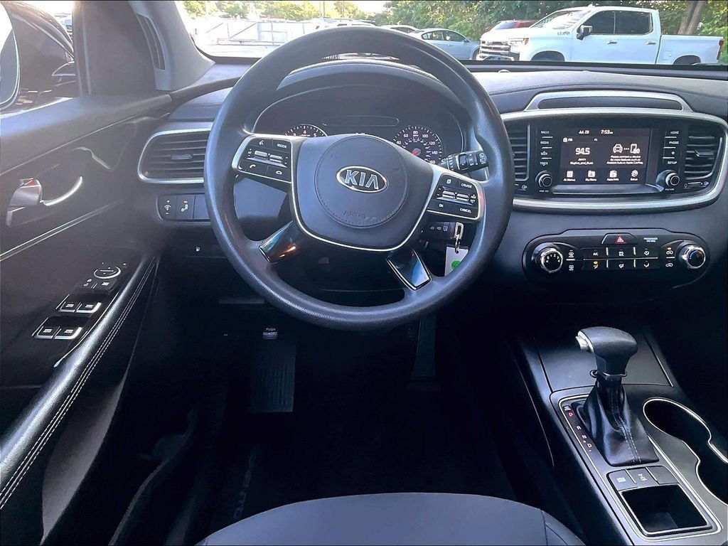 Used 2019 Kia Sorento AWD image 16
