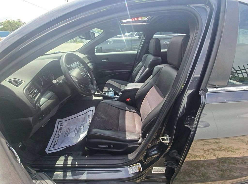 Used 2016 Acura ILX w/ Technology & A-SPEC Package FWD image 4