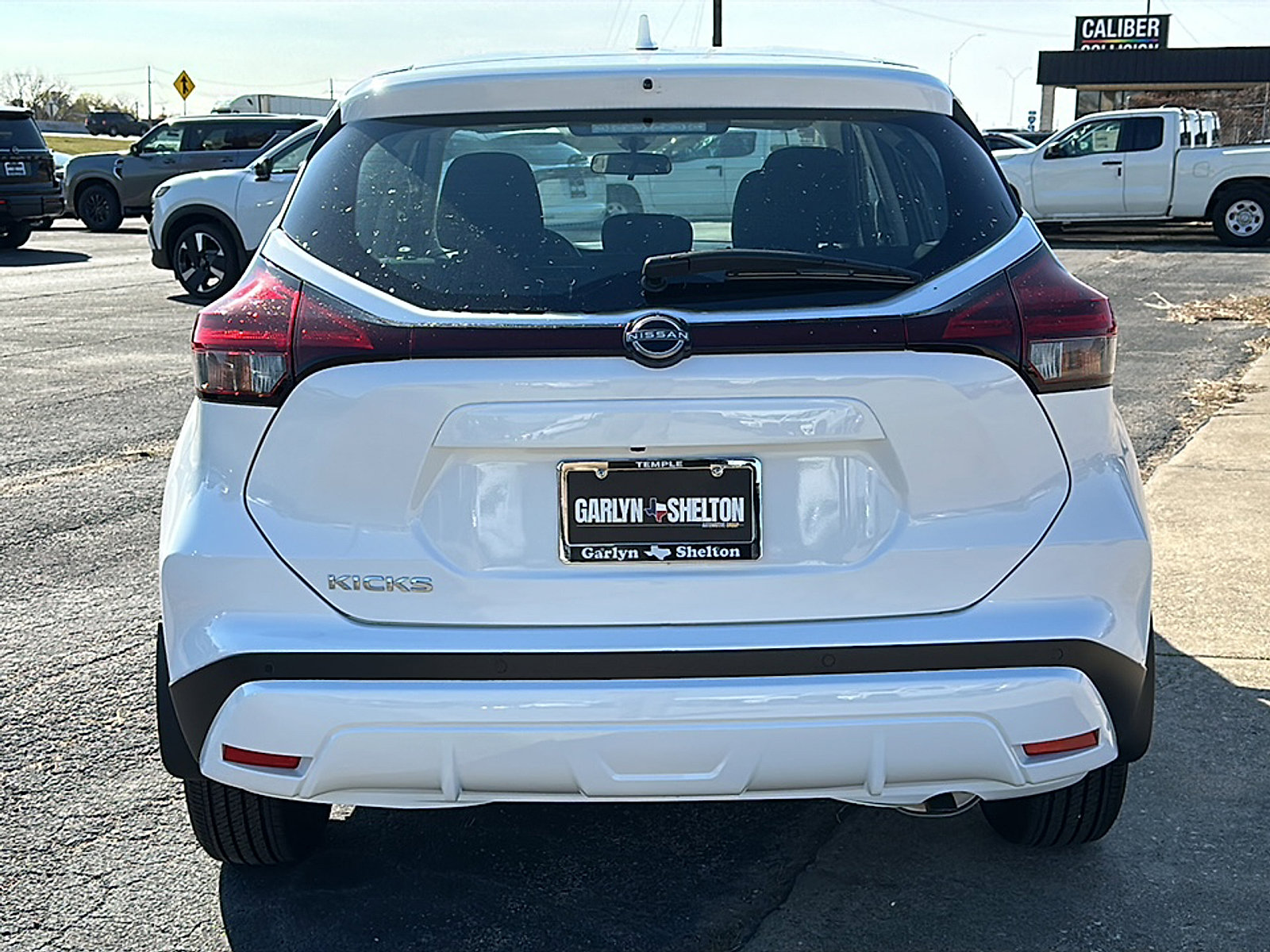 New 2025 Nissan Kicks Play S image 7