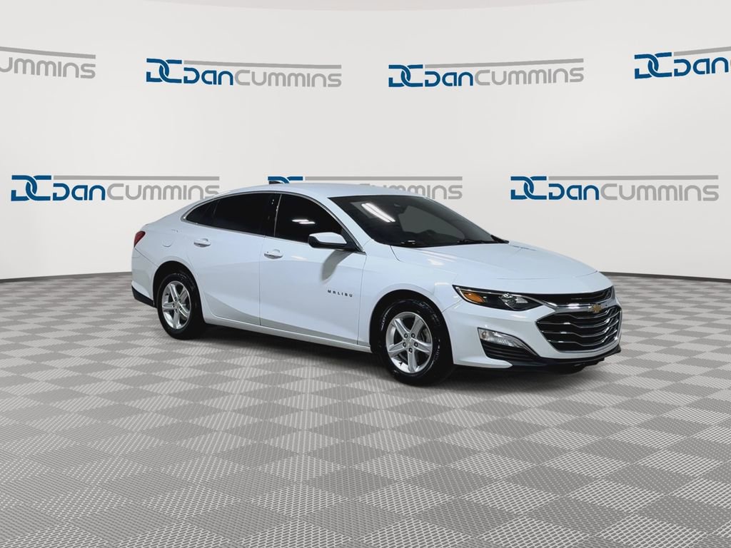 Used 2021 Chevrolet Malibu LS w/ Driver Confidence Package II image 2