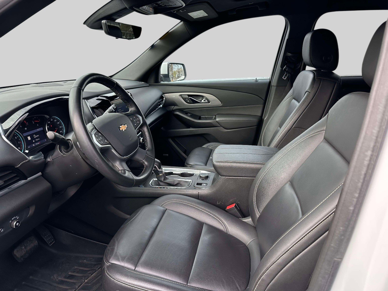 Certified 2023 Chevrolet Traverse LT w/ LT Premium Package AWD/4WD image 19