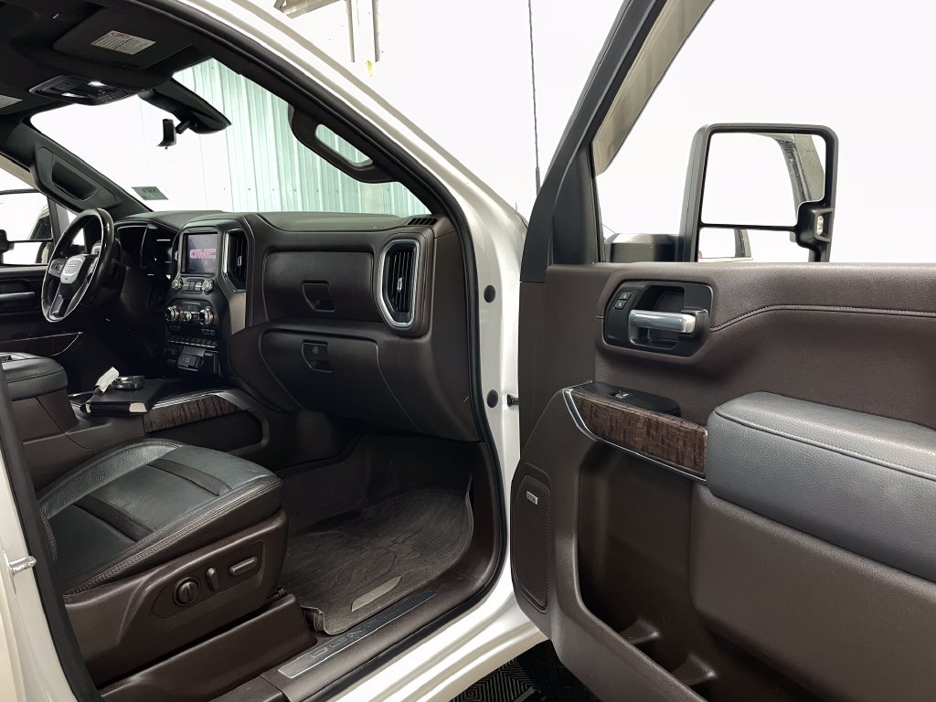 Used 2021 GMC Sierra 2500 Denali w/ Denali Ultimate Package AWD/4WD image 40