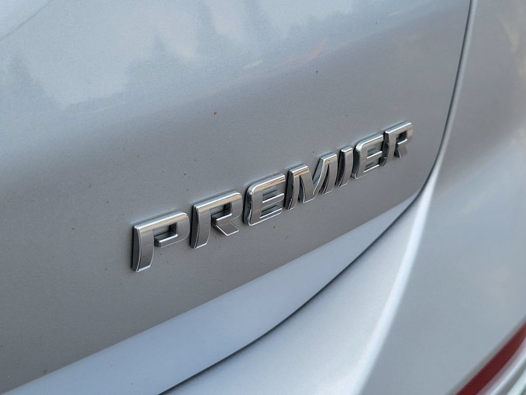 Used 2019 Chevrolet Equinox Premier FWD image 32