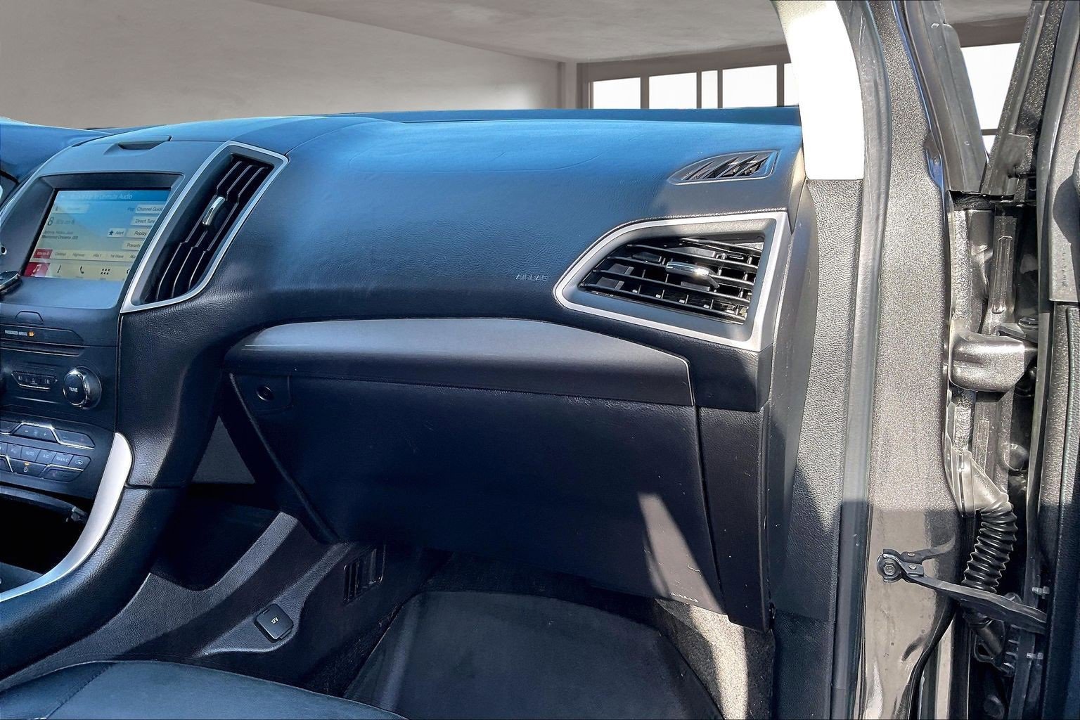 Used 2018 Ford Edge SEL w/ Equipment Group 201A image 26