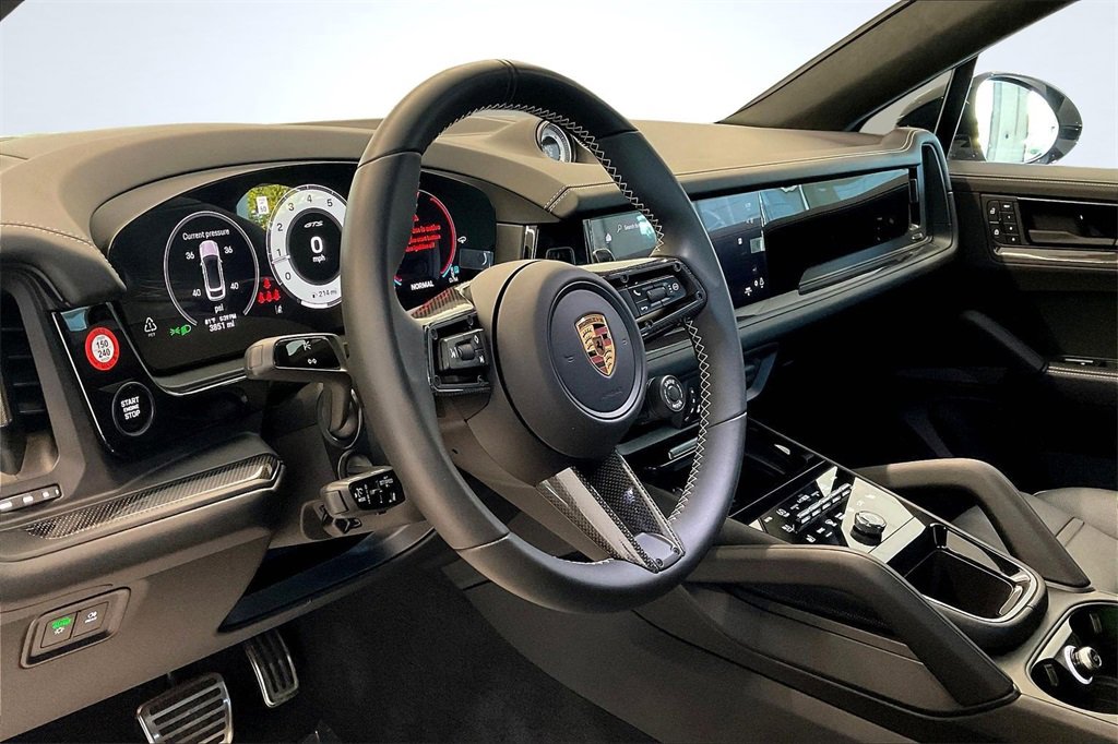 Used 2025 Porsche Cayenne GTS image 14
