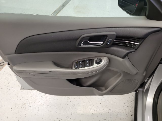 Used 2015 Chevrolet Malibu LS FWD image 10