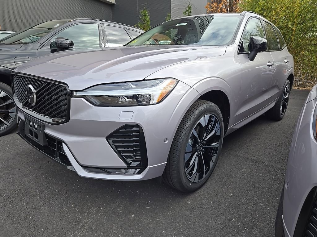 New 2026 Volvo XC60 B5 Plus w/ Protection Package Premier image 5